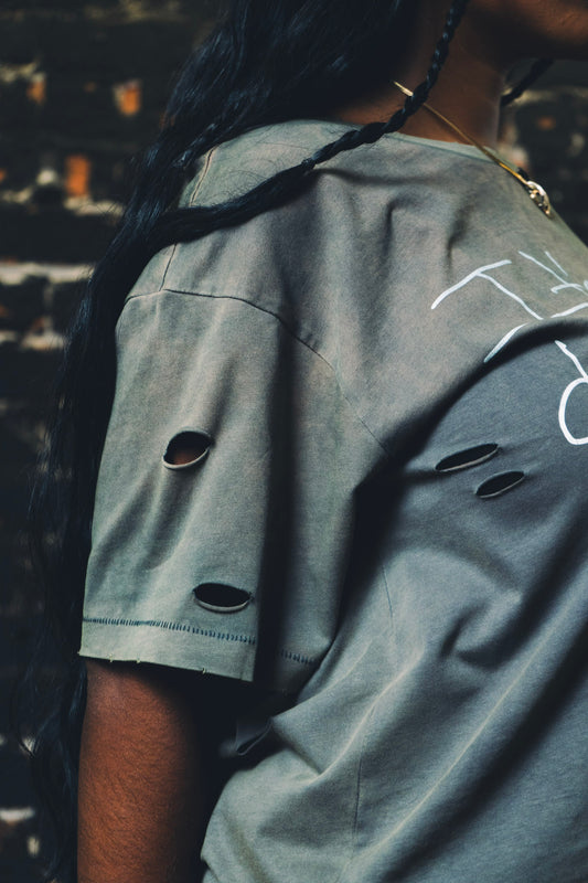 Delusional Tee